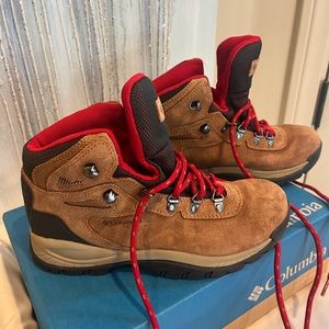 Columbia Newton Ridge™ Plus Waterproof Amped Hiking Boot